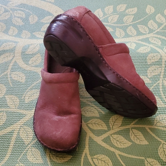 Born Clogs - Picture 3 of 3